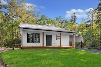 129 Apache Ct, Sam Rayburn, TX 75931