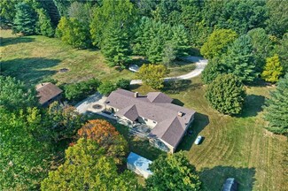 6157 N Oak Ridge Rd, Morgantown, IN 46160