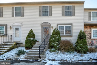 317 White Birch Ln, Blandon, PA 19510