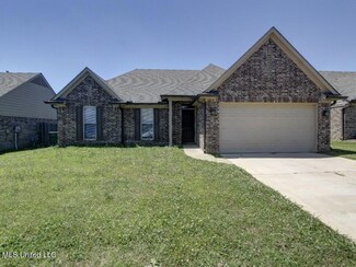 8809 Smith Ranch Dr, Southaven, MS 38671