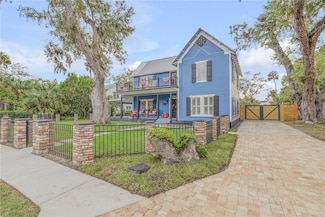 532 Faulkner St, New Smyrna Beach, FL 32168
