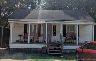 304 N 2nd St, Saint Pauls, NC 28384