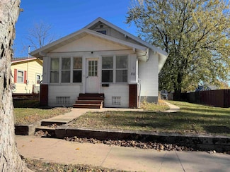 811 1st Ave NE, Oelwein, IA 50662