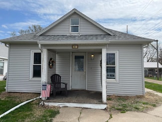 107 S 1st St, Plainview, NE 68769