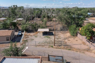 3020 Sioux St NW, Albuquerque, NM 87107