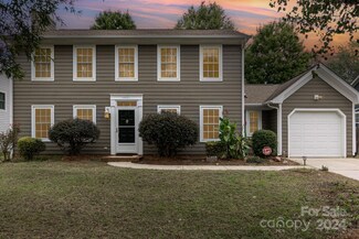 6827 Oldecastle Ct, Charlotte, NC 28277
