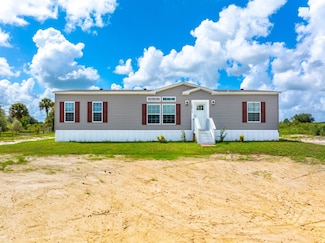 18610 NW 270th St, Okeechobee, FL 34972