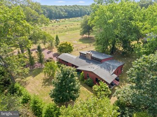 320 Waldeck Ave, Milmay, NJ 08340