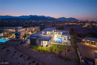 10891 Stardust Dr, Las Vegas, NV 89135