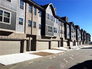 250 S Slopeside Dr, Fayetteville, AR 72704