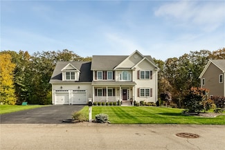 121 Ashbrook Dr, Cranston, RI 02921