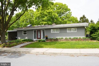 817 High St, Akron, PA 17501