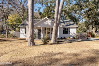3015 Dogwood St, Beaufort, SC 29906