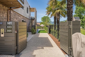 301 1st St W, Sonoma, CA 95476