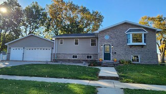660 4th St, Huron, SD 57350