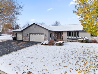 1836 Memorial Dr, Sturgeon Bay, WI 54235