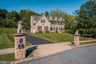 106 Shadybrooke Dr S, Douglassville, PA 19518