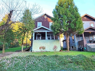 927 W Main St, Grafton, WV 26354