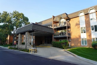 4250 Saratoga Ave Unit 305, Downers Grove, IL 60515