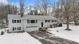 12 Circle Dr, Bedford, NH 03110