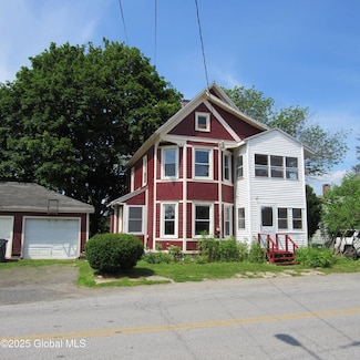 7 Main St, Hagaman, NY 12086