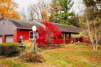 13961 Ridgewood Dr, Plymouth, MI 48170