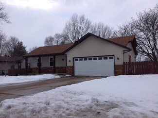 203 Sycamore St, Sauk City, WI 53583