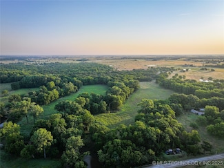 12847 E 17th Rd, Delaware, OK 74027