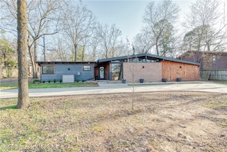 5620 Country Club Ave, Fort Smith, AR 72903