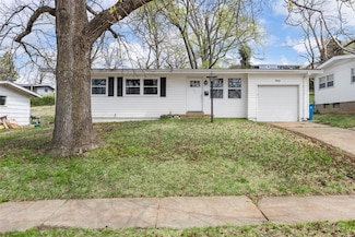 9218 Ellison Dr, Saint Louis, MO 63136