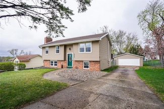 4960 Pine Valley Dr, Pleasant Hill, IA 50327