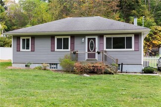 2535 Riddle Run Rd, Tarentum, PA 15084