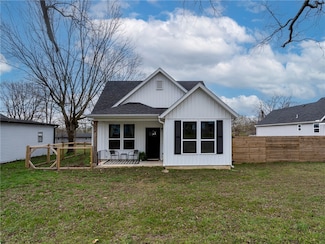 310 E Bean St, Lincoln, AR 72744