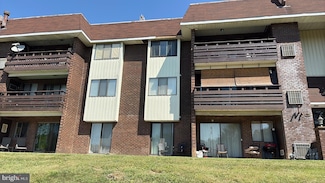 1575 Creekside Rd Unit 21, Whitehall, PA 18052