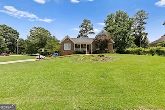 3500 Thunderwood Ln, Snellville, GA 30039
