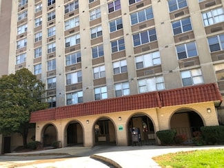 4300 W Ford City Dr Unit A708, Chicago, IL 60652
