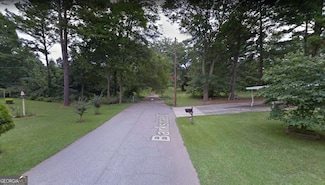 681 Barksdale Dr, Forest Park, GA 30297