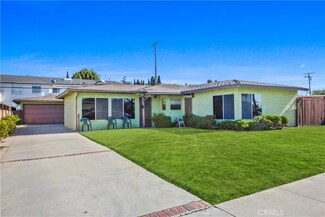 11902 206th St, Lakewood, CA 90715