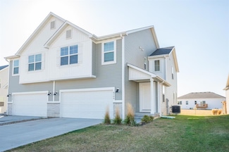 4708 172nd St, Urbandale, IA 50323
