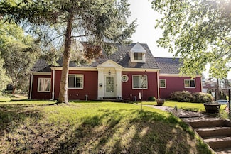 190 Bradley St, Dubuque, IA 52003