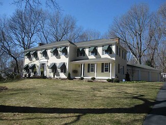65 Fox Run, East Greenwich, RI 02818