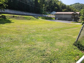 43752 Kentucky 194, Freeburn, KY 41528