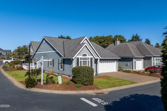 5805 SW Arbor Dr, South Beach, OR 97366