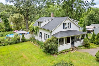 610 S Elm St, Wallingford, CT 06492