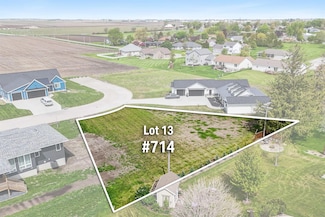 714 Westview Dr, Dysart, IA 52224