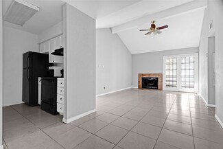 10211 Sugar Branch Dr Unit 356, Houston, TX 77036