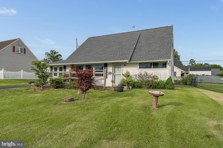 54 Cobalt Ridge Dr E, Levittown, PA 19057