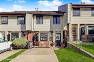147 Russek Dr Unit 47, Staten Island, NY 10312