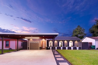 1838 Saxon Dr, Houston, TX 77018