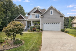 600 Vista Falls Rd, Mills River, NC 28759
